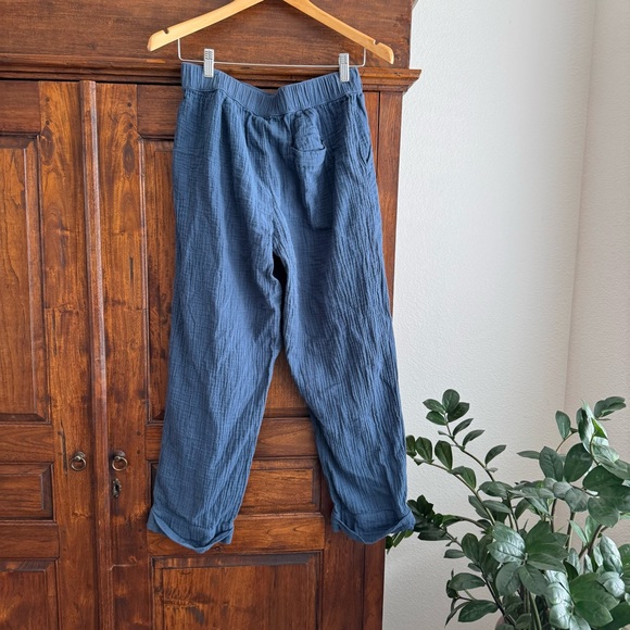 Pact Organic Cotton Coastal Double Gauze Rolled Cuff Pants - Picture 4 of 9